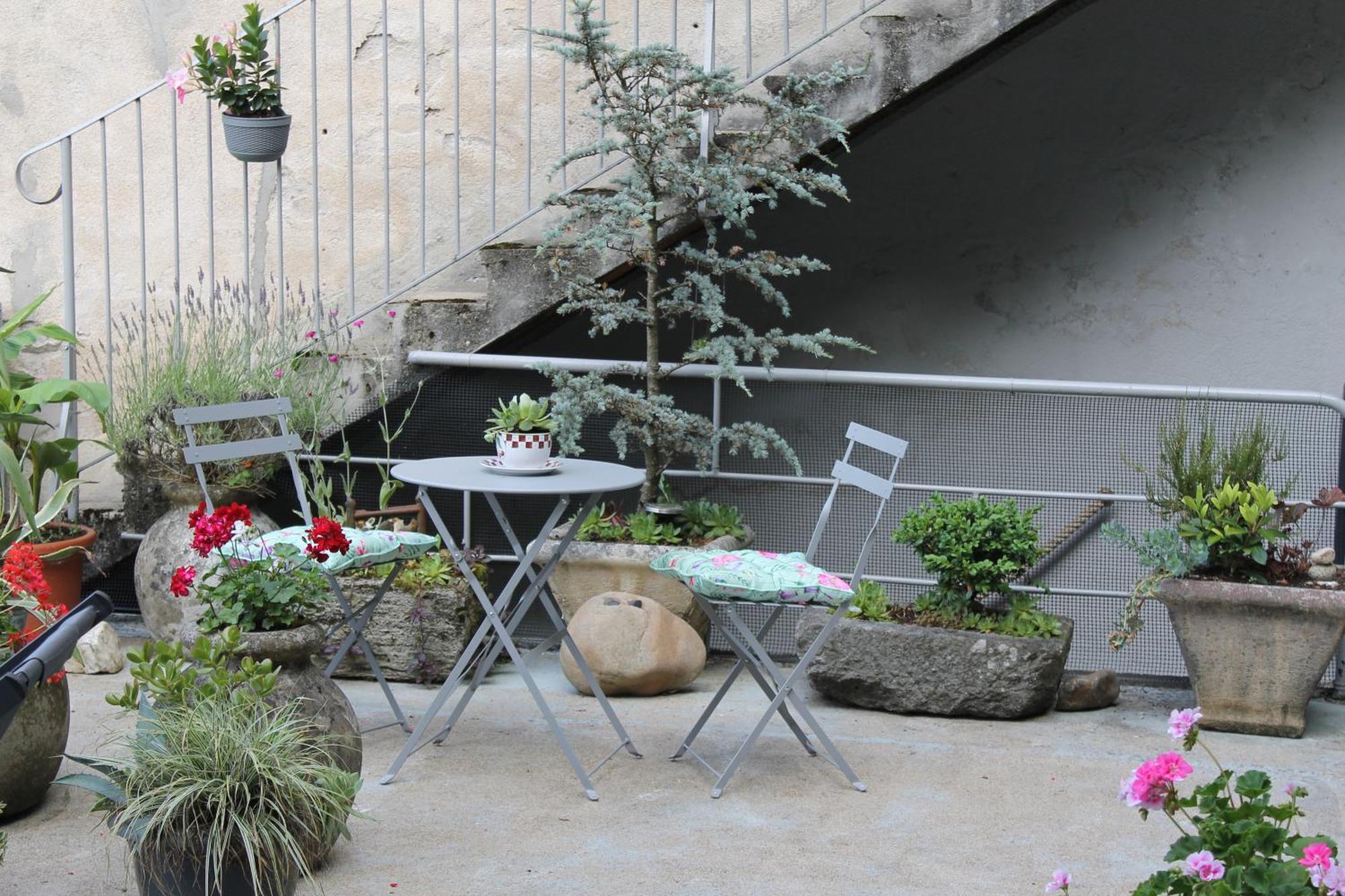 Chambre Bounty, B&B, Cuisine Privee, Lit Queen Size, Terrasse, Parking, Garage Olliergues Exterior photo